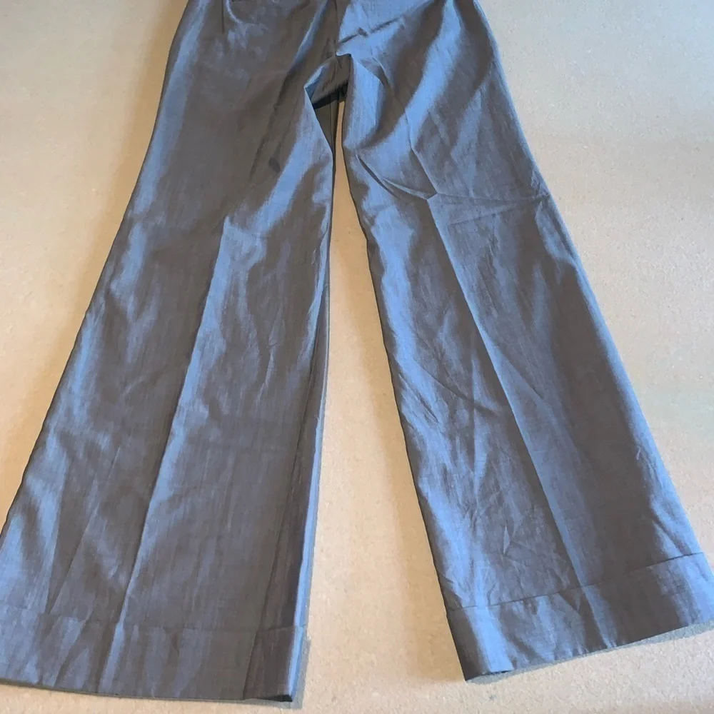 WOMENS size 4 Banana Republic wide leg trousers these are a grayish brown